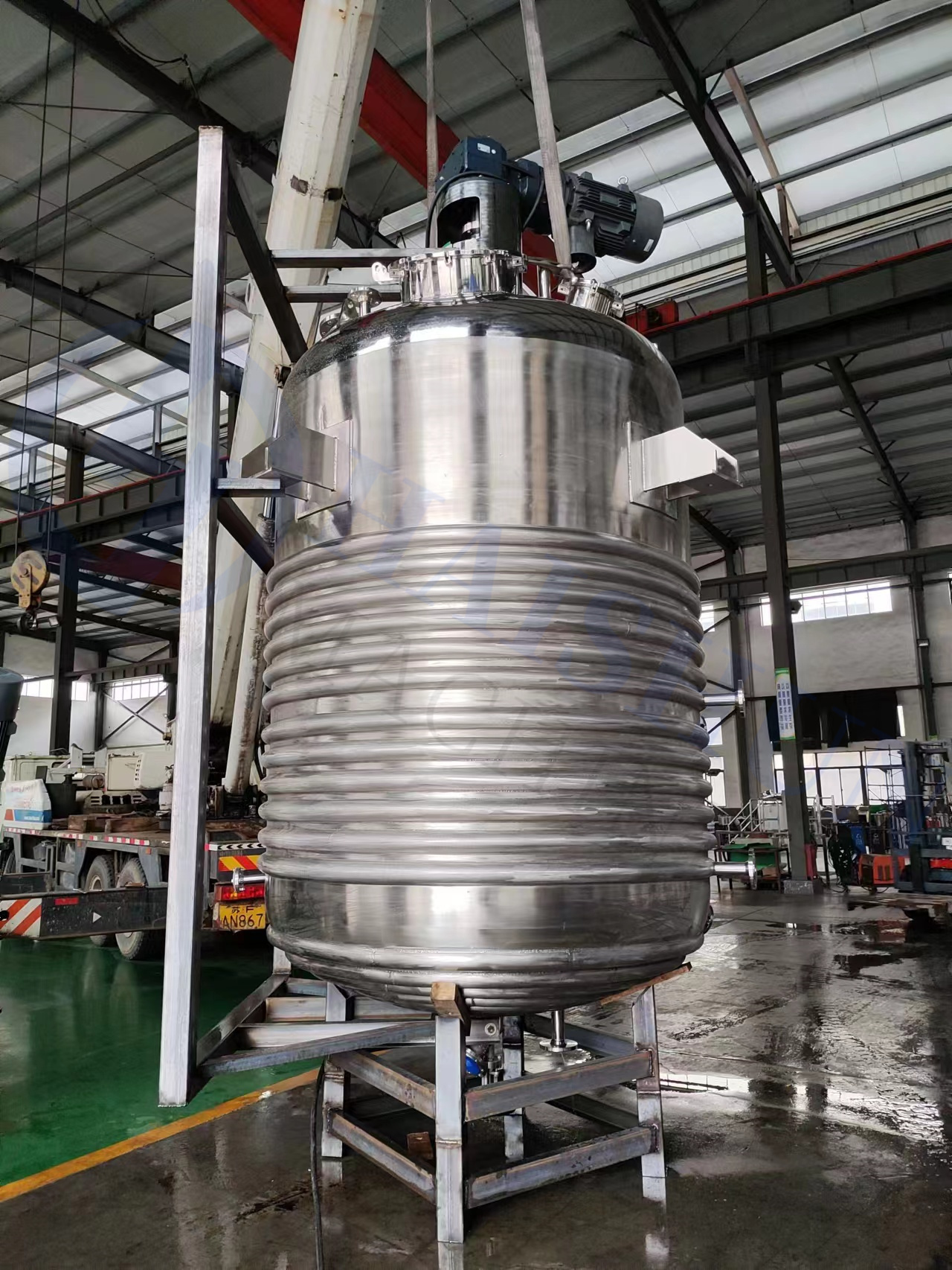 SS321 mixing tank, Reactor with coil jacket and inner paddle mixer with coil cooling system